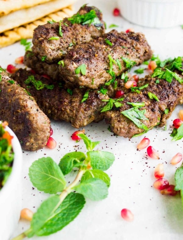 Close up texture of the grilled succulent lamb kebabs