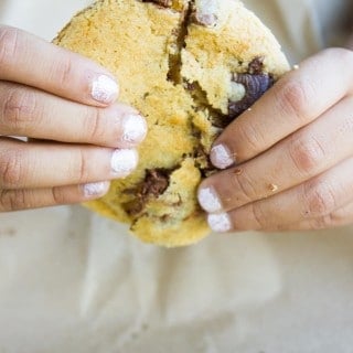 Nutella Stuffed Chocolate Chip Cookies