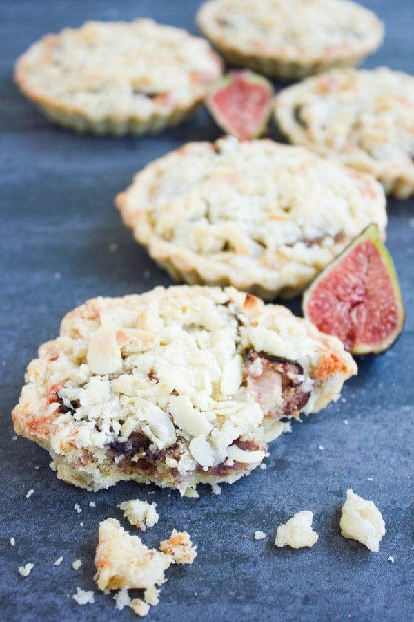 Light Fig Almond Frangipane Tart. A fancy French Almond filling that's made SO easy and light with just a touch of butter! Insanely delicious tart/pie with a French touch and step by step photos! www.twopurplefigs.com
