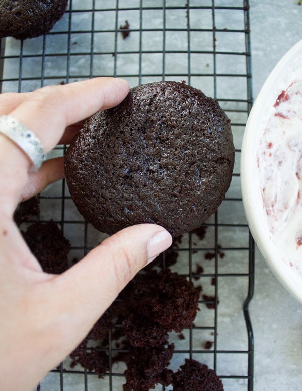 how to make black forest mini cupcakes