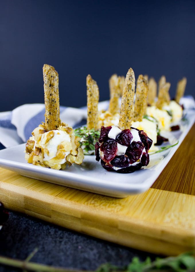 Mini Cheese Ball Recipe Bites. Snacking and finger food has never been so easy, quick and scrumptious! These are a crowd pleaser every time! Full recipe at www.twopurplefigs.com