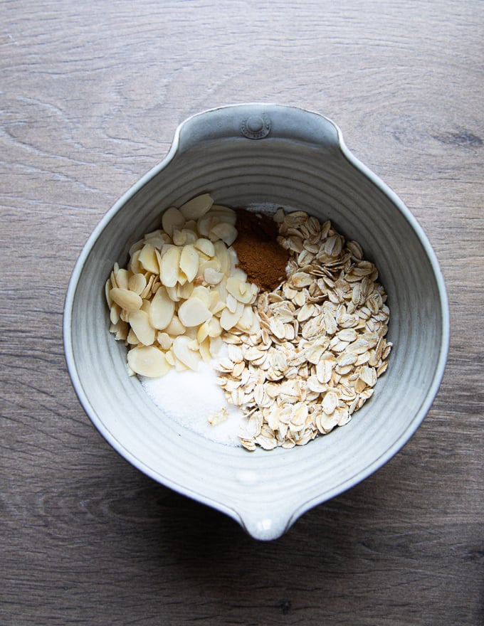 Ingredients for crunch topping: oats, cinnamon, almonds, sugar.