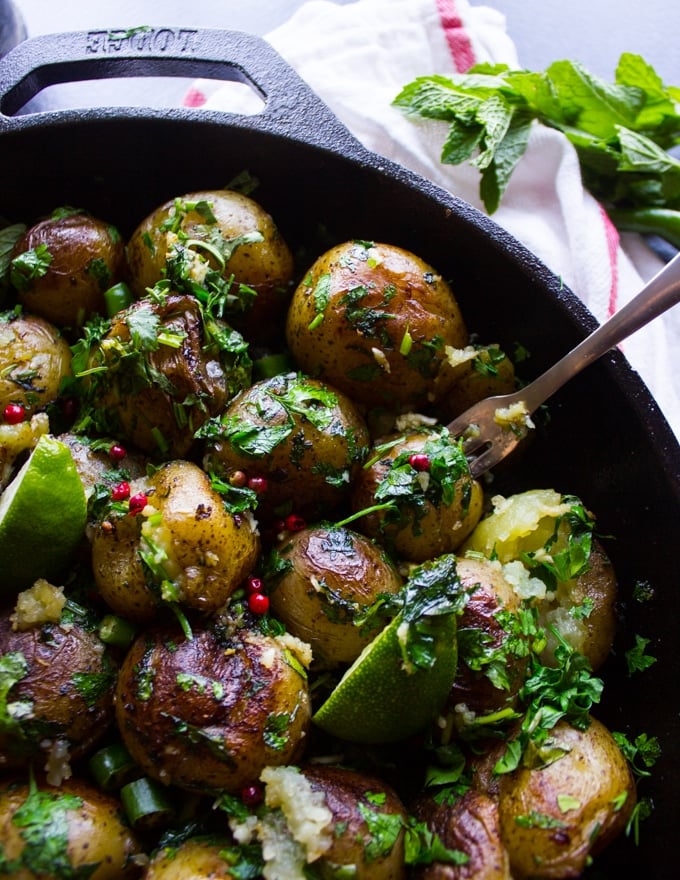 Potatoes in the pan fried with herbs, garlic and spices