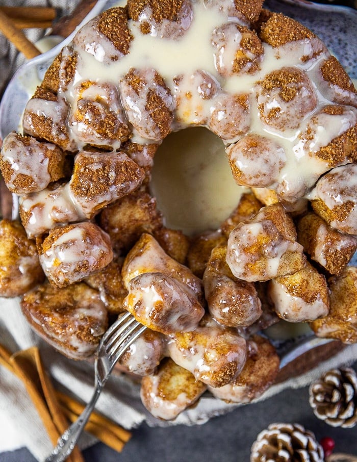 Cinnamon Roll Monkey Bread • SO GOOD{video}• Two Purple Figs