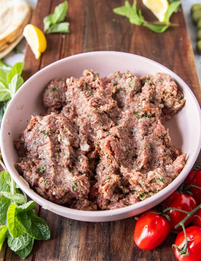 the meat mixture mixed and ready in the bowl to use for arayes 