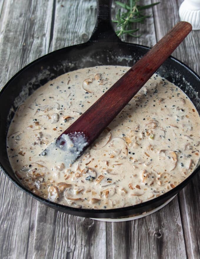 Perfectly simmered mushroom sauce