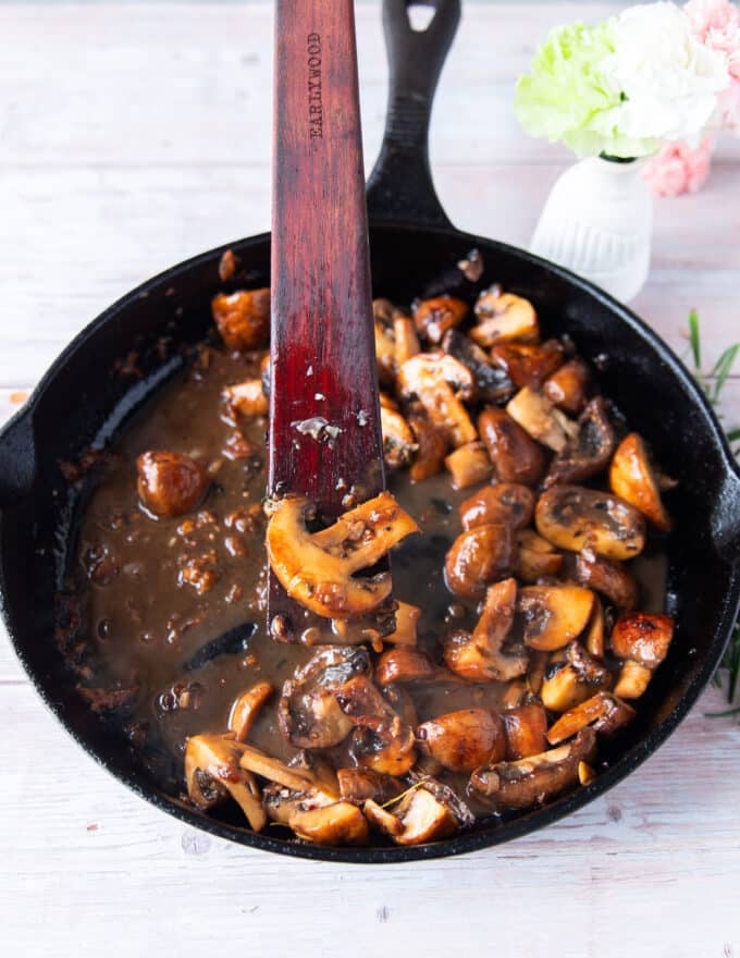 ready and saucy steakhouse mushrooms