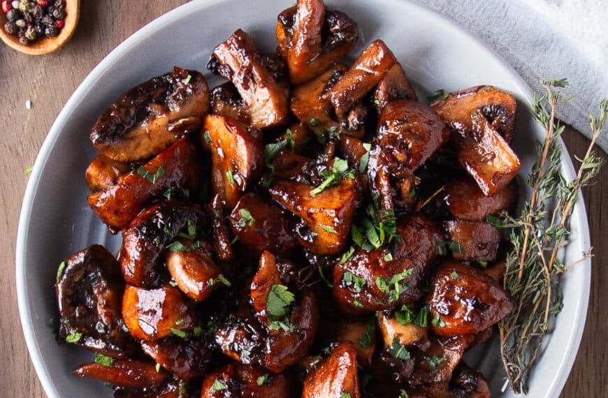 A plate of steakhouse mushrooms