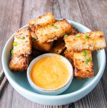 crispy rice squares with spicy mayo dip
